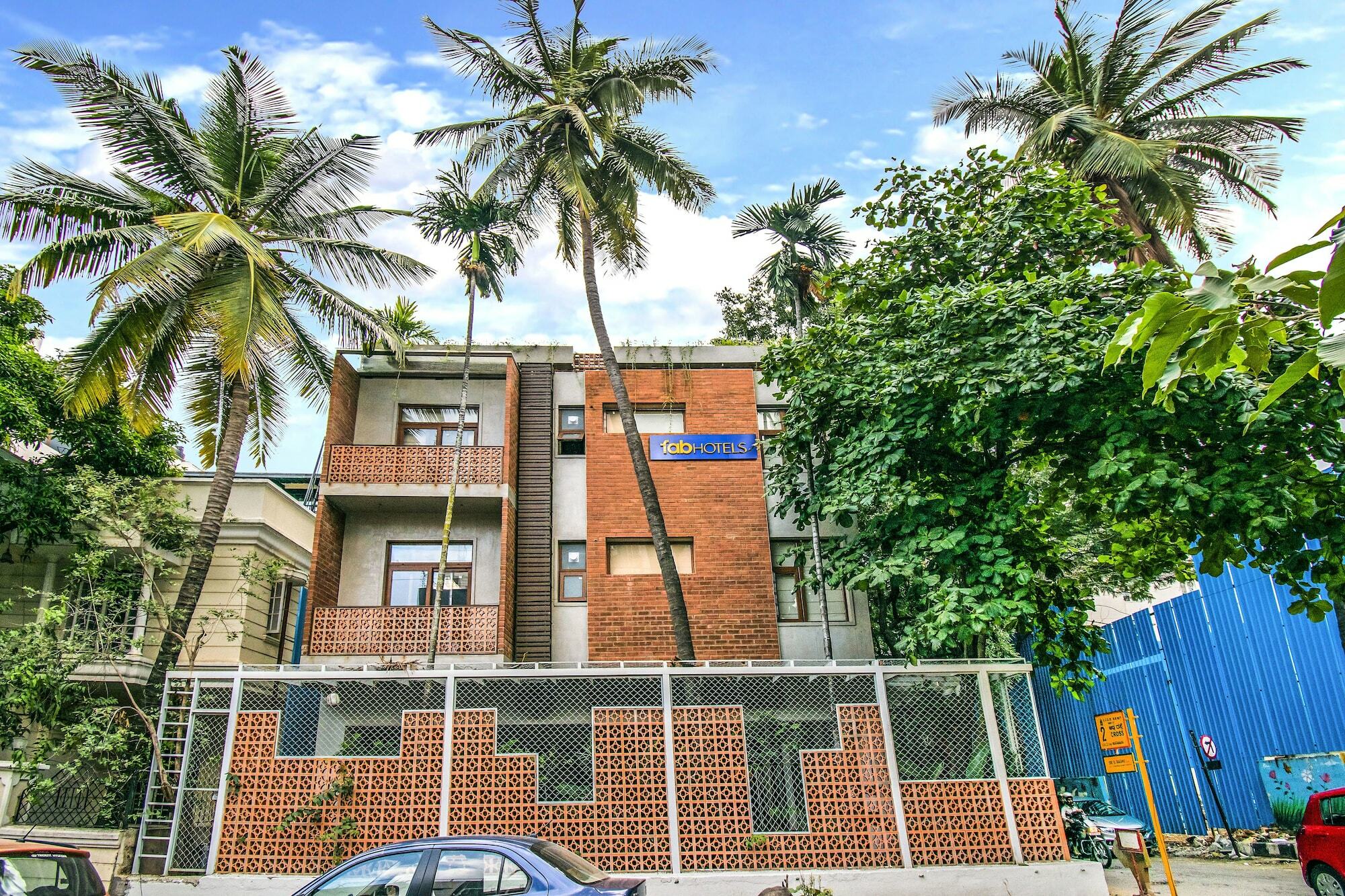 Fabhotel Sanctuary Suites Bangalore Bagian luar foto